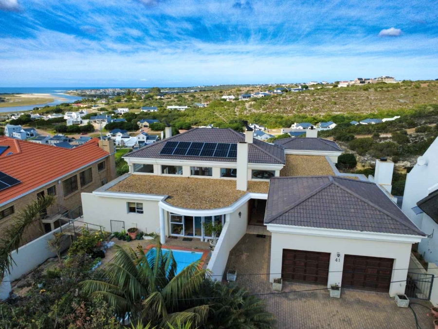 5 Bedroom Property for Sale in Stilbaai Wes Western Cape